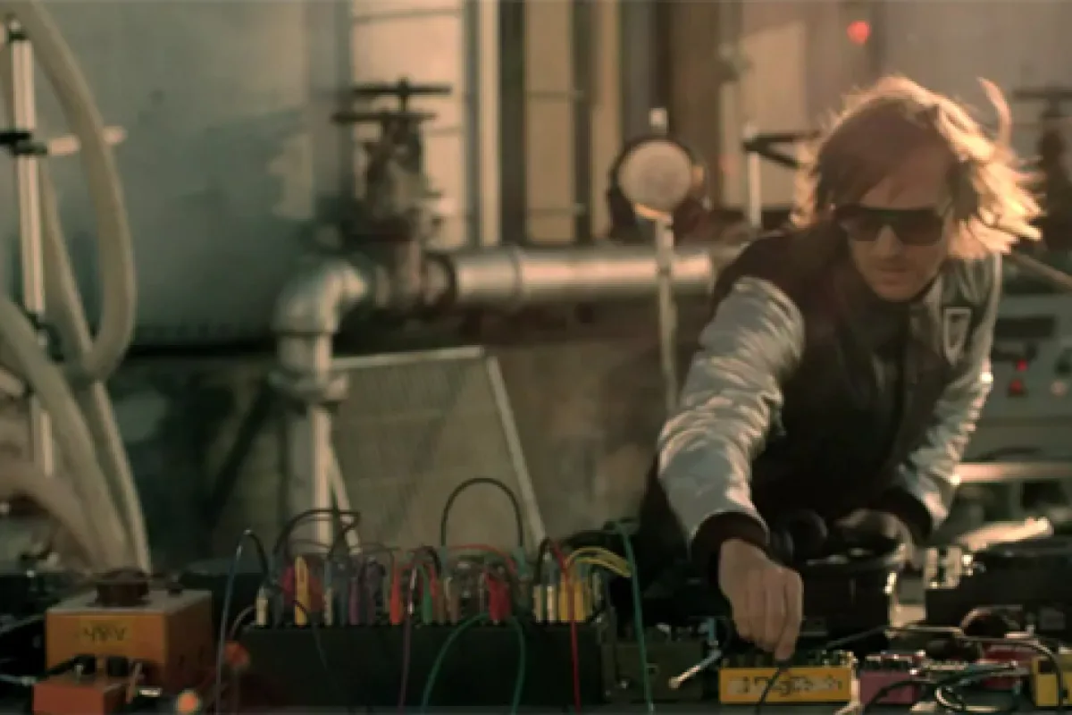 David Guetta (ft. Nicki Minaj, Flo-Rida)Where Them Girls At