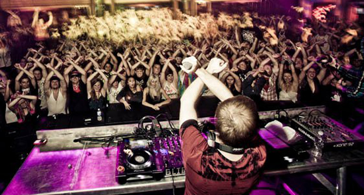 excision-subculture2